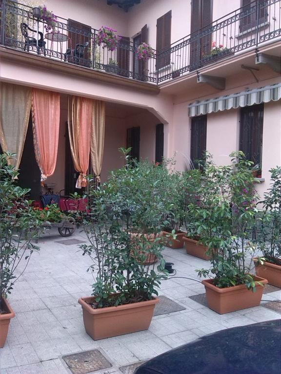 מלון Buscate La Corte Del Poeta מראה חיצוני תמונה